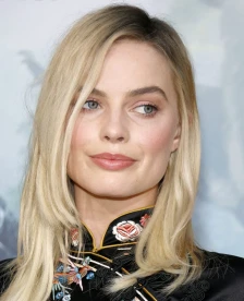 Сите зборуваат за новите фотографии на Марго Роби: Нејзиниот изглед шокираше многумина