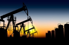 Нафтените гиганти профитираат од кризата