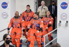 (Фото) Што јадат астронаутите на мисијата Артемис II додека летаат околу Месечината?