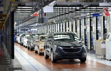 Пентагон сака Форд и Џенерал Моторс да почнат со производство на оружје, објави „Волстрит журнал“