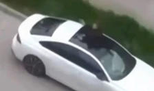 (Видео) Демолирал автомобил во Тузла, па пропаднал низ покривот – снимката се прошири на социјалните мрежи