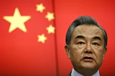 Разговараа Кина и Иран: „Американските потези во Ормускиот теснец се опасни“