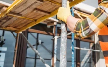 Маж од Тетово крадел железни столбови од викенд куќи во Лешок: го „фатил“ сопственикот