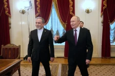 (Фото/видео) Путин се сретна со Арагчи: „Русија ќе направи сè во интерес на Иран“