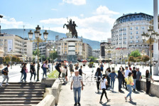 ВЛЕН: Младите се двигател на развојот, државата ги отвора вратите на пазарот на трудот