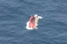 (Видео) Бродови во близина на Италија спасија 32 мигранти, 71 се водат како исчезнати