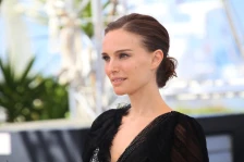 Познатата актерка го очекува своето трето дете на 45-годишна возраст - откако нејзиниот прв брак се распадна