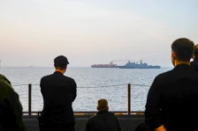 ОН: Сообраќајот низ Ормускиот теснец е речиси запрен