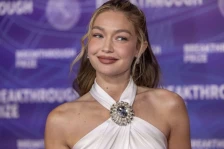 (Видео) Познатата убавица се врати и никој не можеше да ѝ одолее на шармот