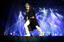 Дино Мерлин руши рекорди: Концертот во Сараево го распродаде за еден ден