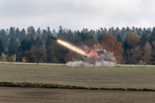 Американски полковник: Руската армија има капацитет да ги освои Одеса и Киев