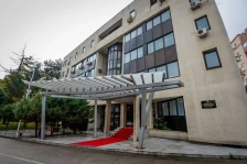 МВР го продолжи работното време на шалтерот за одобренија за патување на малолетници во Скопје