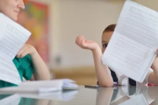 Покрај хартиените, учениците од прво до трето одделение првпат ќе добијат и дигитални свидетелства