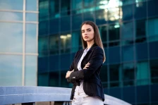 Тие се вистински емотивци под површината: Глумат дека ништо не ги допира, но сè ги погодува