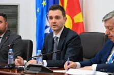 Муцунски на состаноци во Германија, Обединетото Кралство и Ирска