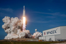 SpaceX излегува на берза: Маск сака да собере дури 75 милијарди долари