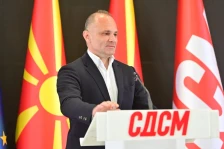 „СДС тоне поради слугувањето на Софија, а Филипче е најгласен промотор на бугарските барања и внесувањето на Бугарите во Устав“, велат од ВМРО-ДПМНЕ