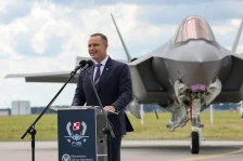 Зајакнување на источното крило на НАТО: Полска бара постојана американска база