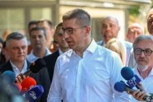 (Видео) Мицкоски во понеделник на нова средба со претставници на маркетите, најави десеткратно зголемување на казните за нефер практики