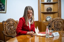Катерина Зајковска даде свечена изјава како нова членка на Антикорупциска