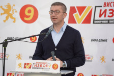 Мицкоски: Додека седите дома, други одлучуваат за вашата иднина, во недела сите масовно да излеземе на гласање - Press24