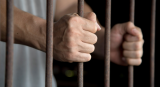 Полицијата си ги прибира осудениците: Стружанец вратен во затвор за да си ја долежи казната - Press24
