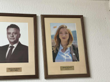 ФОТО: Данела ја закачи својата слика до Шилегов пред заминување - избрала колор - Press24