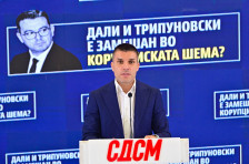 Љупчо Николовски до Трипуновски: Дај си оставка