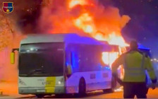 Пожар во автобус со навивачи на „Барселона“ во Бриж – нема повредени - Press24