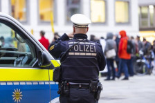 Паника во Германија: Полицијата прими повеќе од 1.000 повици поради закана за напад во училиште