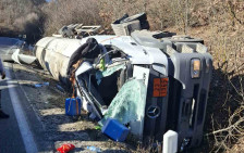 Се преврте цистерна на патот Струга – Ќафасан, сообраќајот целосно е во прекин