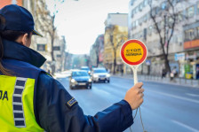 Крај за дивеењето по патиштата: Се воведува трајно одземање на возилата и затвор до 3 години