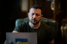 (ВИДЕО) Музика на надежта: Украинскиот хор ја отпеа Шчедрик во уништената електрана