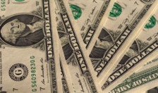 Историски пад на доларот: Ова не се случило две децении