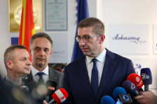 Премиерот: За мене Македонија е свето име