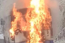 (ФОТО) Хорор на патот: Целосно изгоре автобус на линијата Брус – Александровац