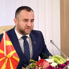 Тошковски: Заврши времето на дивеење и брзо возење по улиците