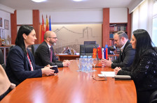 Ѓорѓиевски на средба со амбасадорите на Германија, Италија и Словенија: Скопје ќе продолжи да се развива како вистинска европска метропола