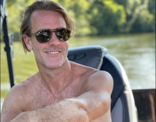 Почина славниот актер Џејмс Ван Дер Бик, имаше 48 години