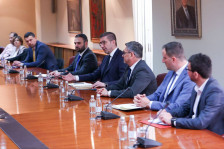 Мицкоски на средба со големите маркети: Нема да дозволиме профитерство