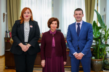 Сиљановска-Давкова: Преку мајчиниот јазик се чува националната свест на Македонците во Србија