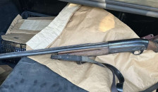 Претрес во Берово: Скопјанец криел ловечка пушка, муниција и пиротехника