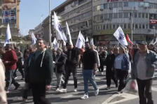 Синдикатите: Минималната плата мора да расте во март