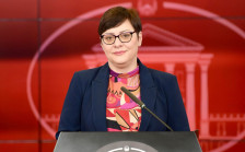 Димитриеска-Кочоска: Економијата е стабилна – вработеноста расте