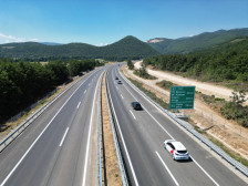 Сообраќај непречен на сите државни патишта, апел за внимателност