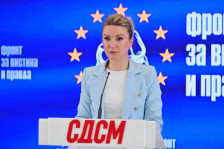 Кузеска до Владата: Распишете референдум, граѓаните нека одлучат за иднината