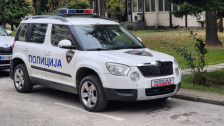 Драма во Тетово: Бегал од „голф“ кој го бркал низ градот, па се превртел со „пежото“ на кров