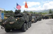Мицкоски на промоција на оклопни возила STRYKER