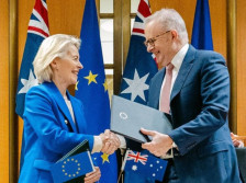 После 8 години си подадоа рака, Австралија и ЕУ потпишаа договор за слободна трговија