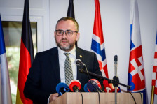 Тошковски до младите: „Животот нема рестарт – оружјето не е игра“ – национална кампања против злоупотреба на мало и лесно оружје